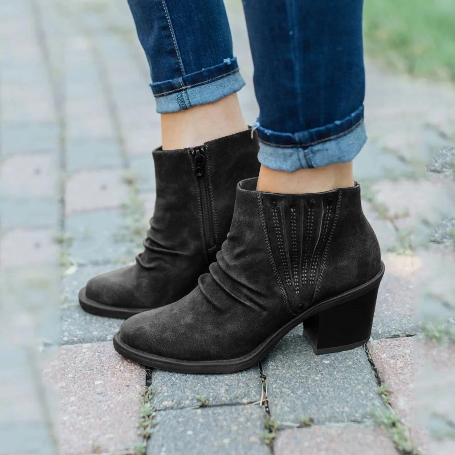 Monica | Supportive and fashionable orthopedic boots