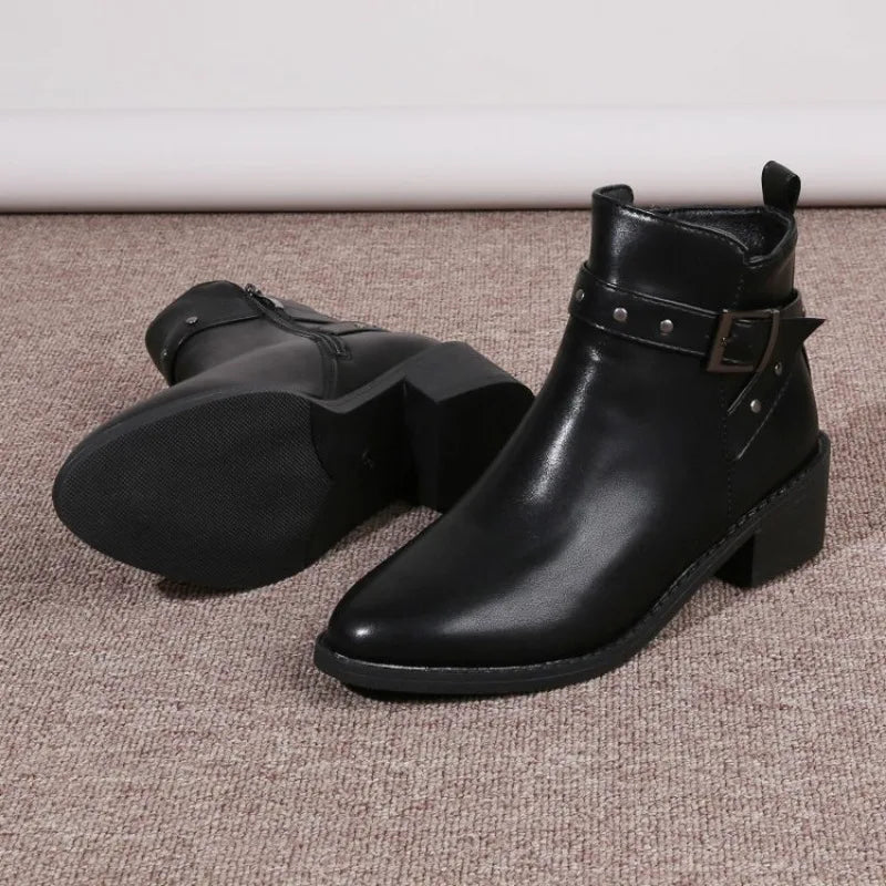 Estela | Supportive, lightweight orthopedic boots