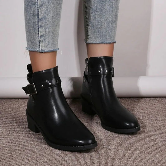 Graciela | Timeless and supportive orthopedic boots.