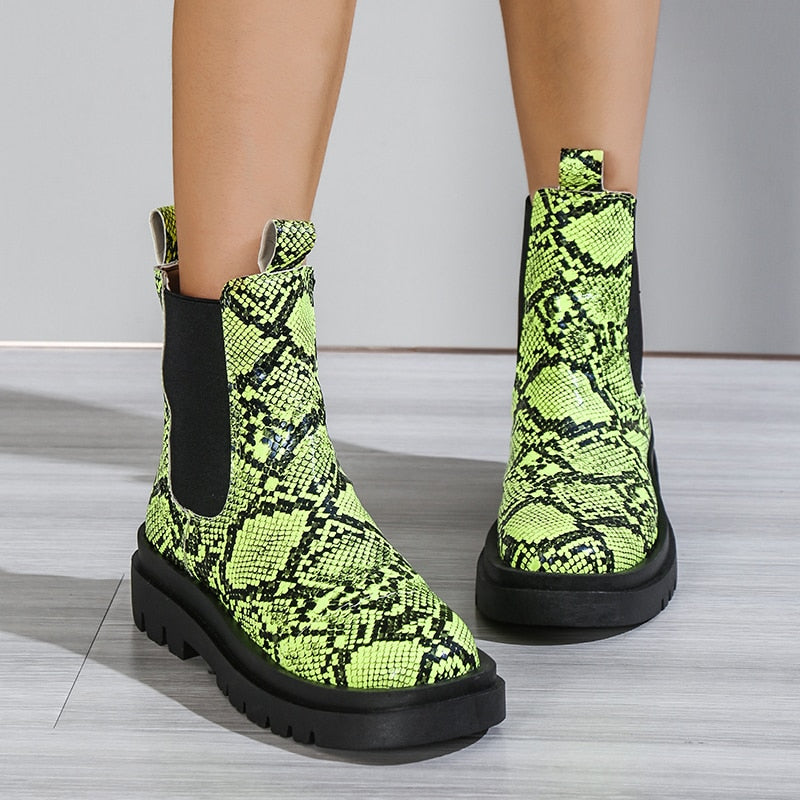 Nuria | Modern and supportive orthopedic boots