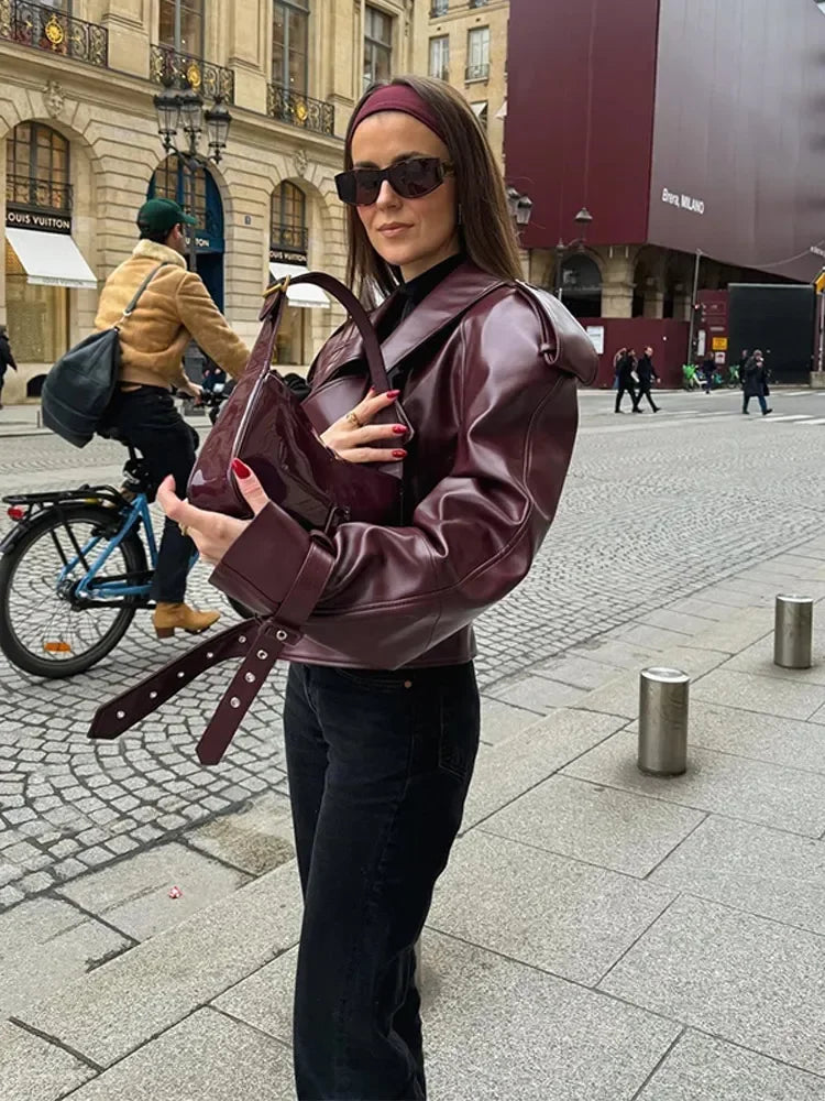 Rubí | Short, slim women's leather jacket