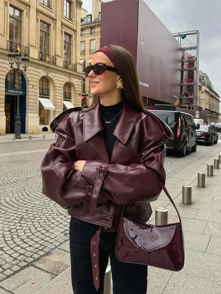 Rubí | Short, slim women's leather jacket