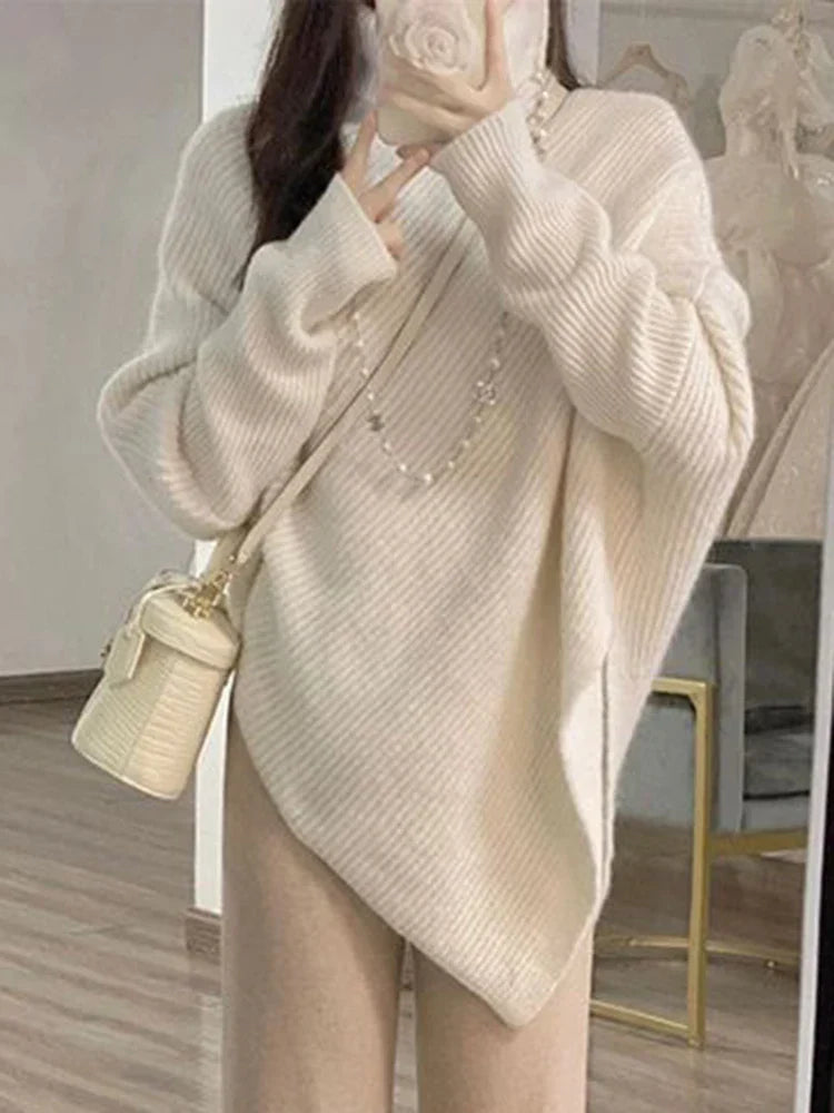 Maria José | Irregular high collar