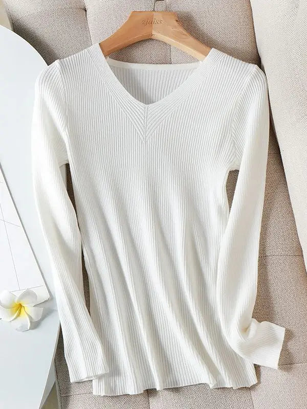 Geraldine | Chic autumn-winter sweater with a V-neck