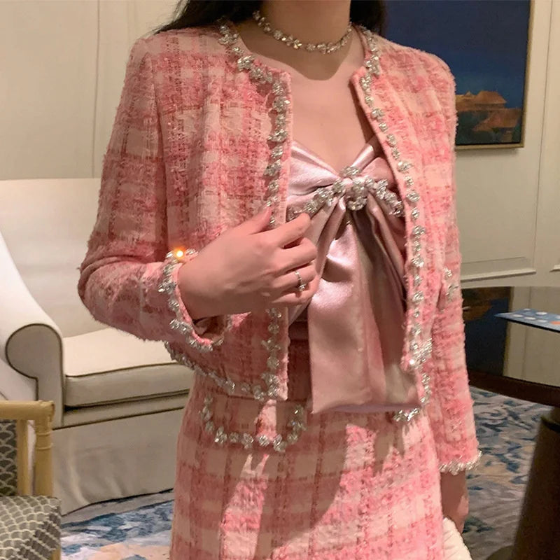 Jessica | Suit with tartan bow