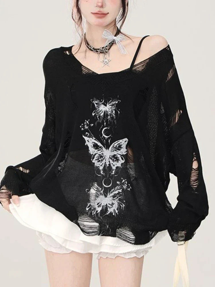 Lotte | Women's oversized sweater with a butterfly motif