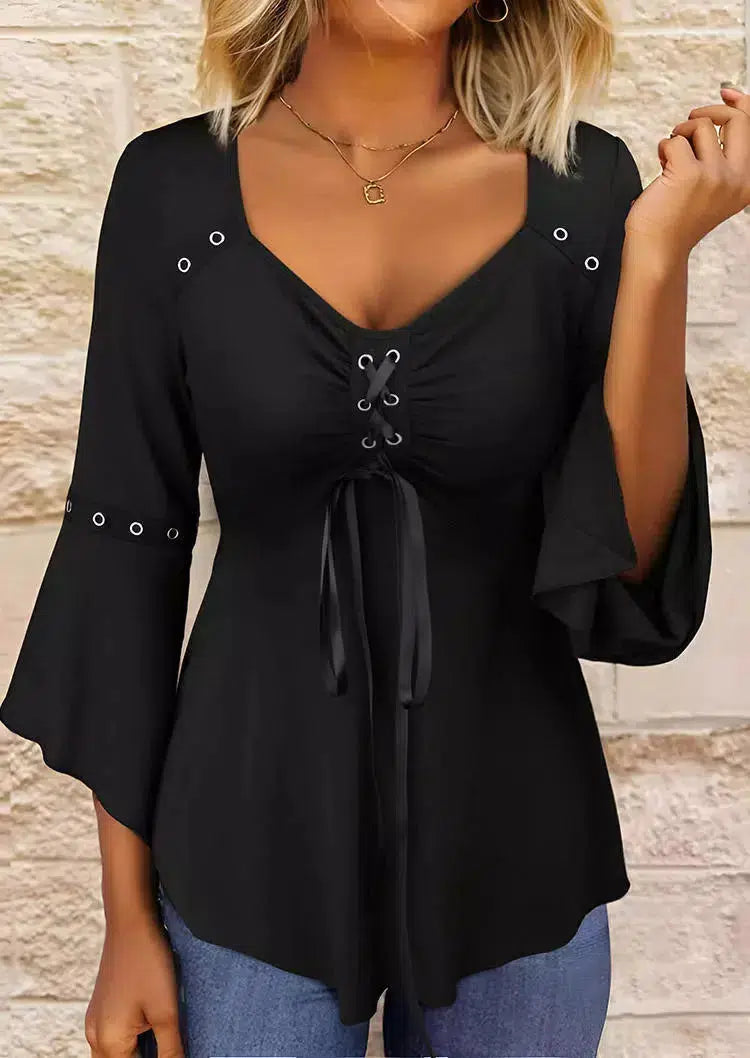 Andrea® | Top black uni with turtleneck and V