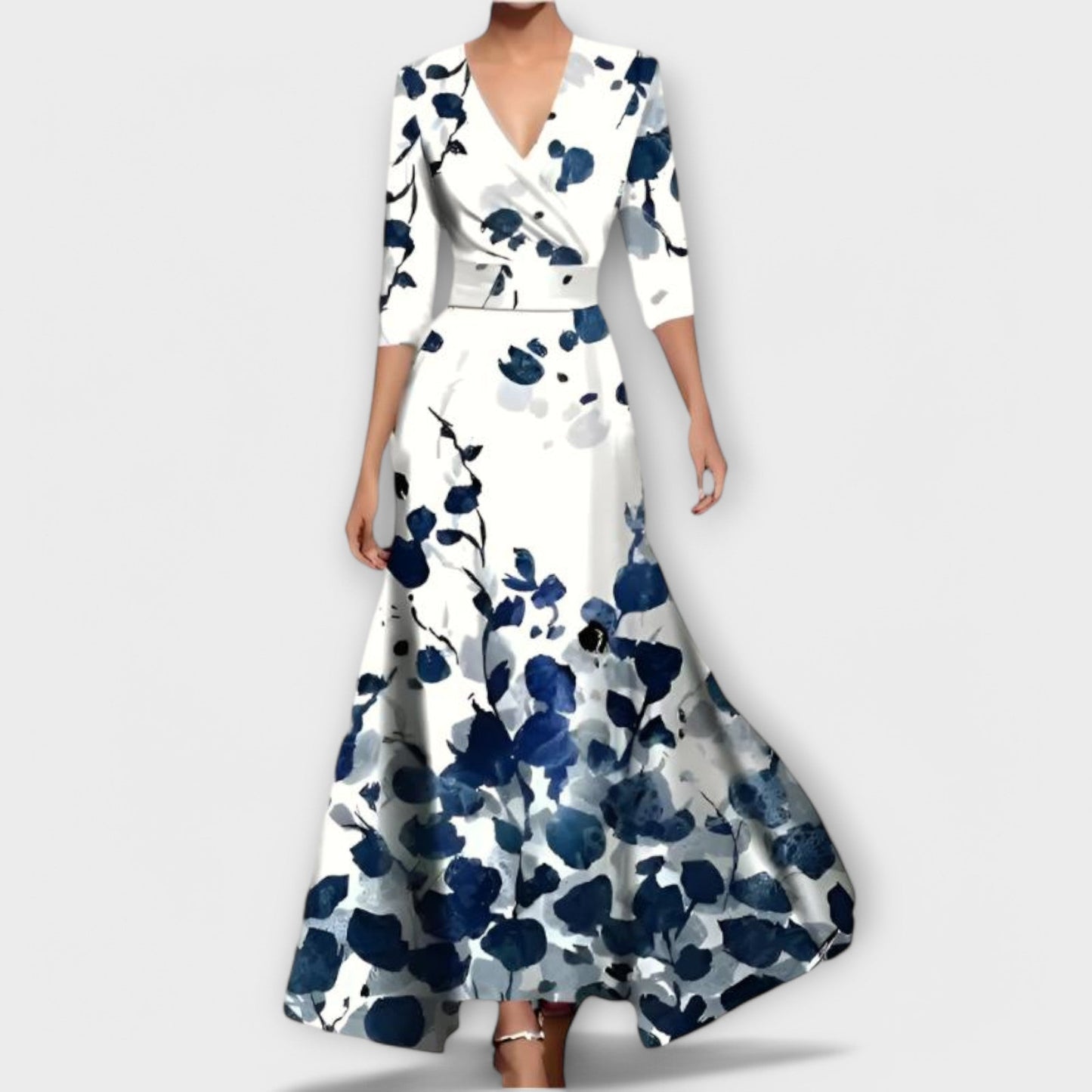 Regina® | Elegant cocktail dress with designer sleeves