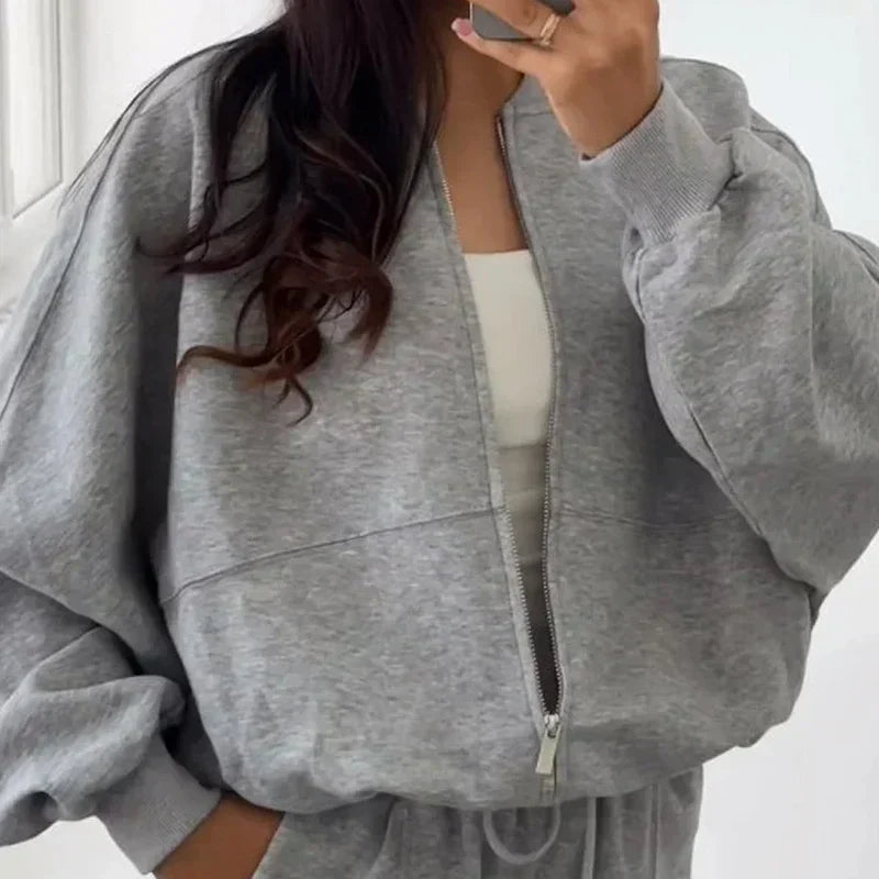 Cassandra | Casual set with zip fastening