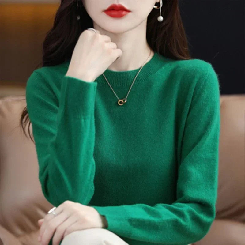 Claudine | Pullover with a slit neckline