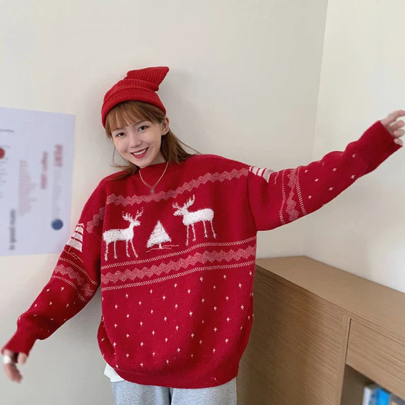 Avelina | Warm women's knitted sweater with a Christmas reindeer pattern and a loose fit