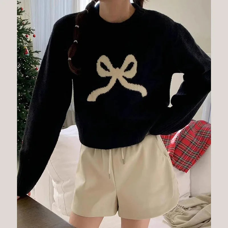 Miriam | Women's knitted sweater with bow