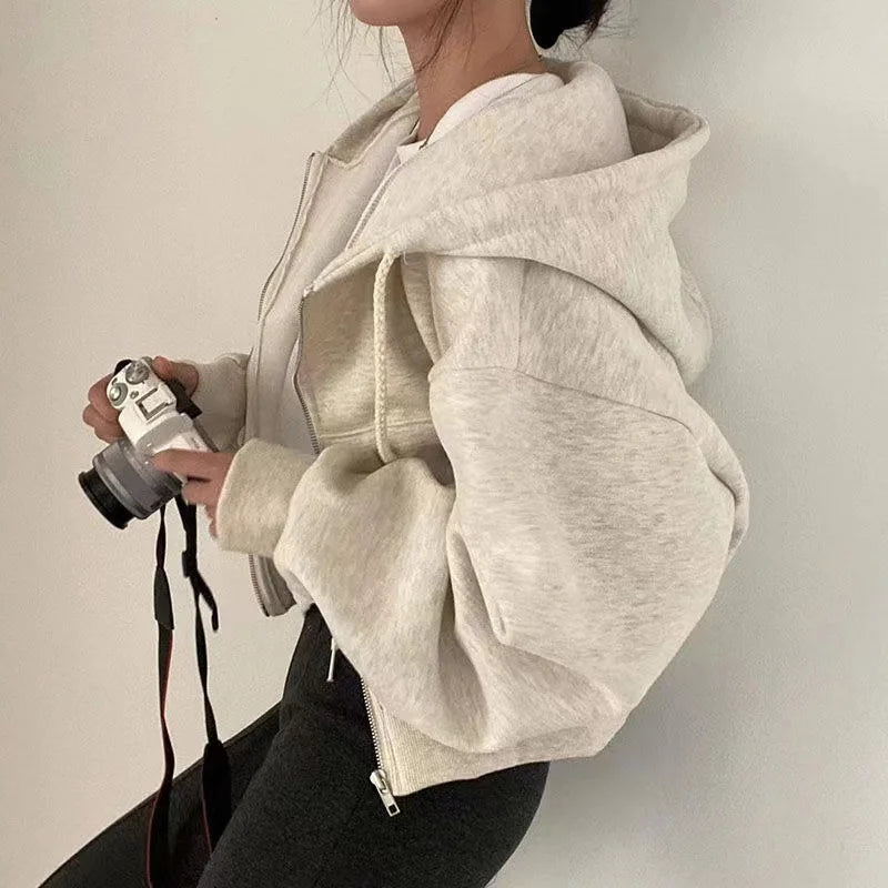 Johana | Stylish zipper hoodie, warm and stylish