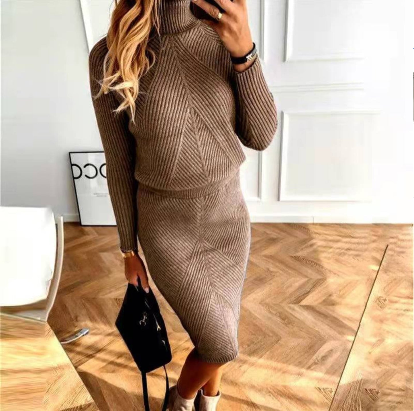 Adriana | Casual and fashionable winter dress