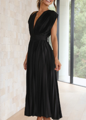 Ilaria® | Elegant Dress With Sleeves