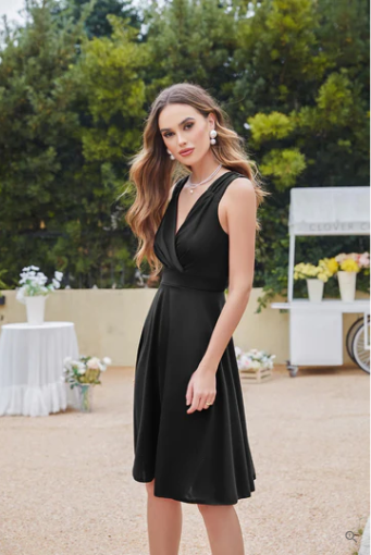 Emilia® | Sleeveless Cocktail Dress With V-Neck And Tapered Bust