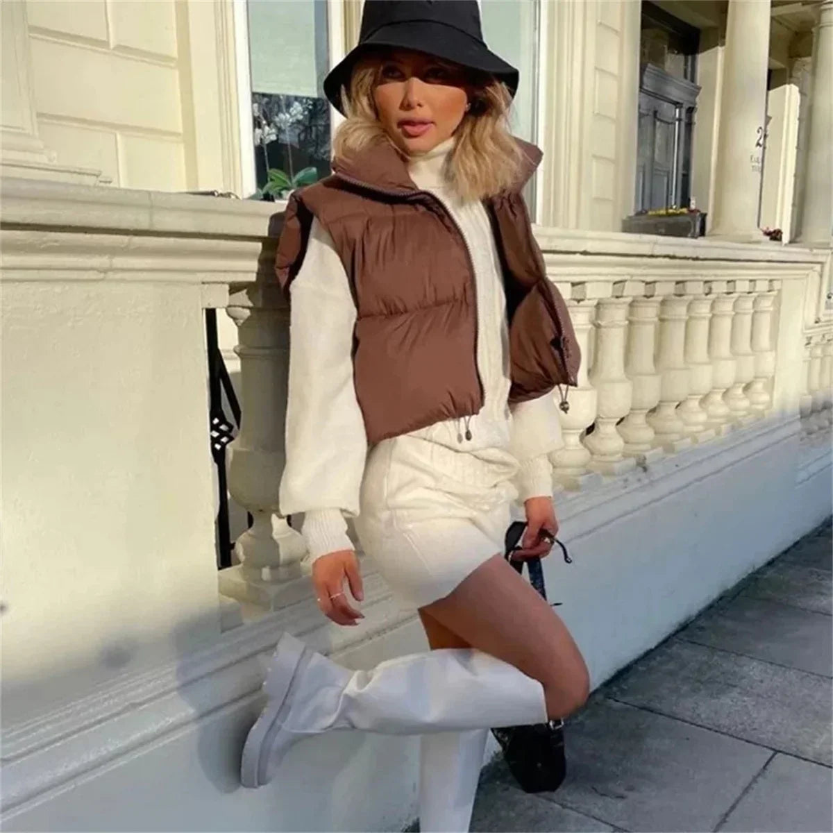 Erika | Short down vest for women with a high collar