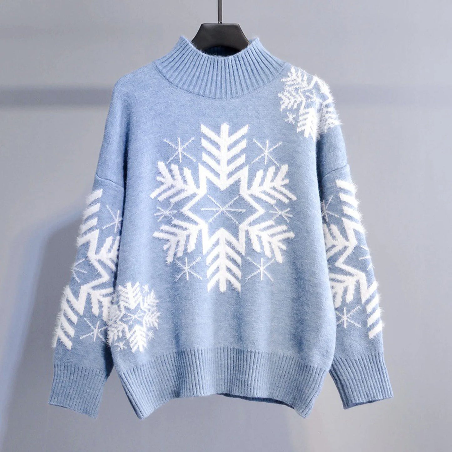 Hilda | Warm knitted turtleneck sweater with snowflake embroidery for women