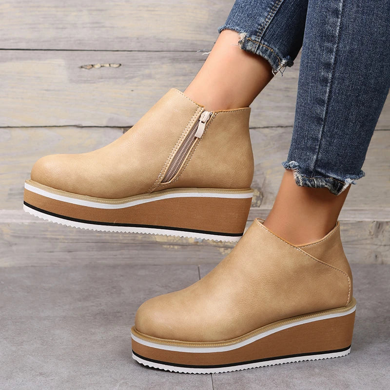 Cristina | Durable and supportive orthopedic boots