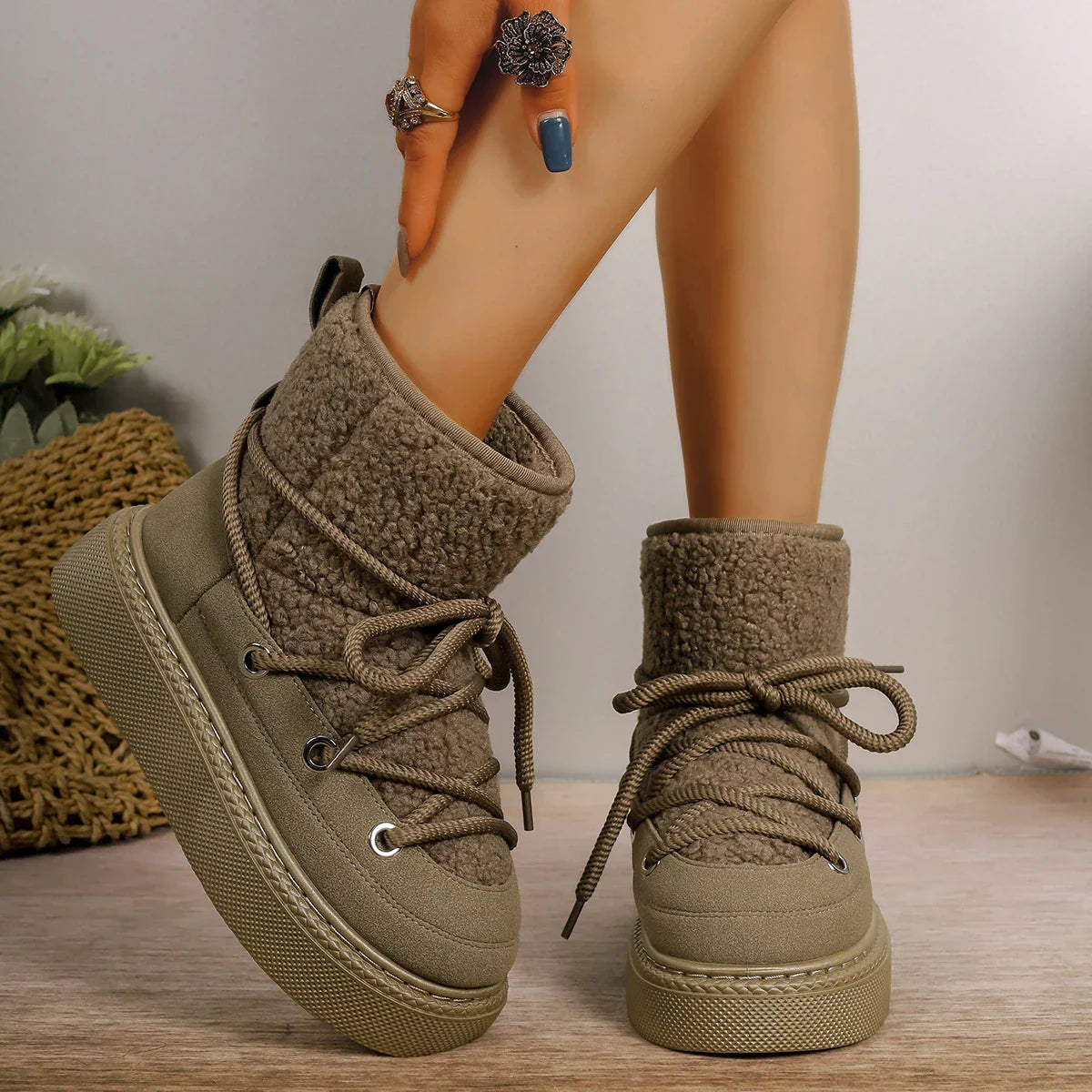 Karen | Non-slip, waterproof short boots