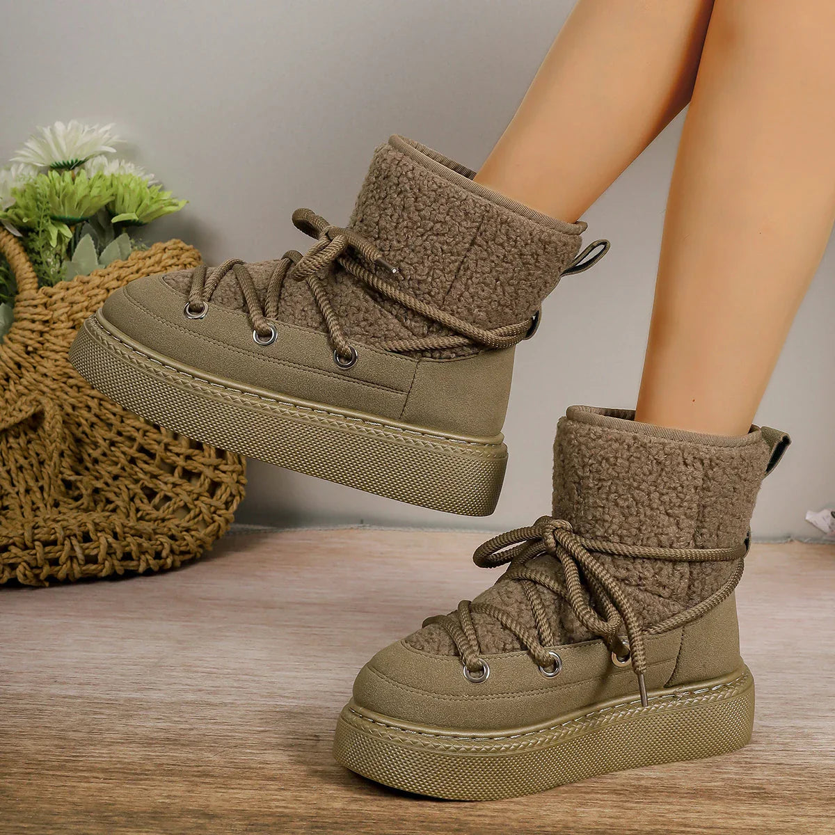 Karen | Non-slip, waterproof short boots