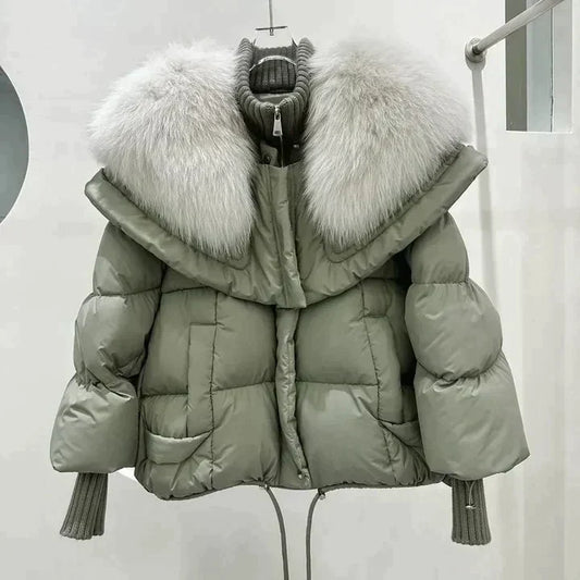 Yolaina | Relaxed and timeless winter jacket