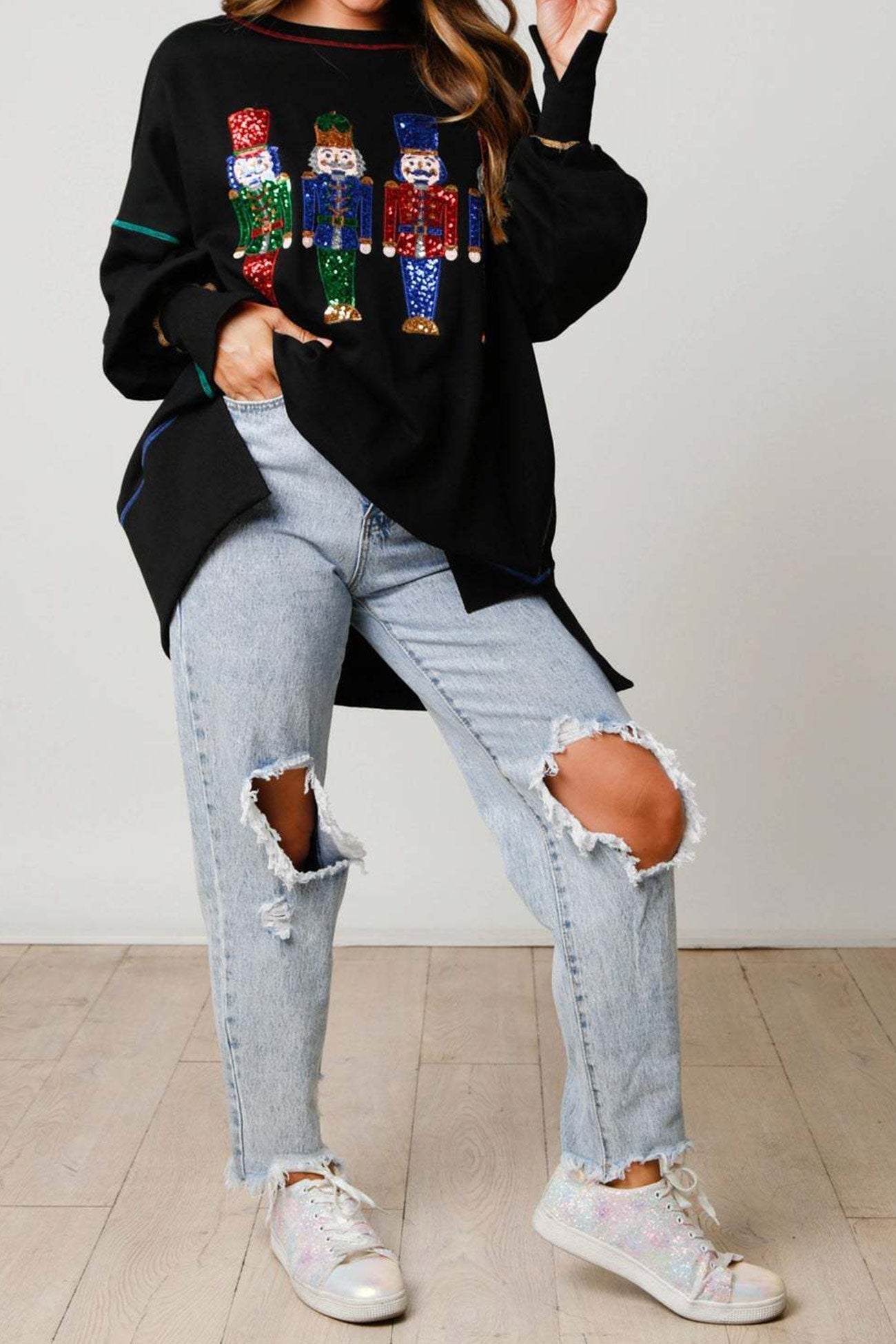 Dominique | Sequin graphic sweatshirt with slit hem