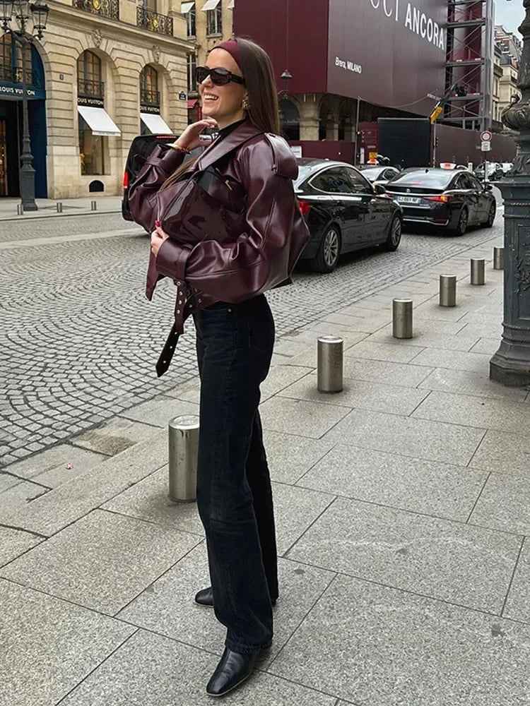 Rubí | Short, slim women's leather jacket