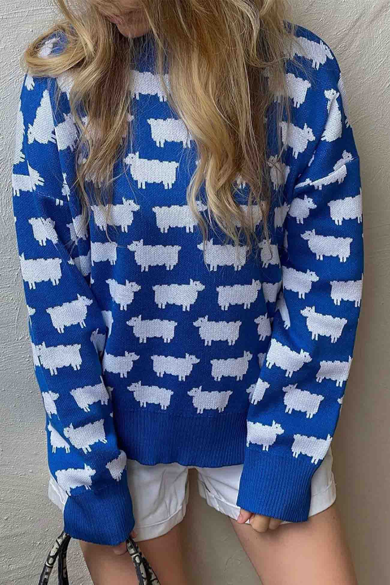 Dagmar | Long-sleeved sweater with a crew neck and a sheep pattern