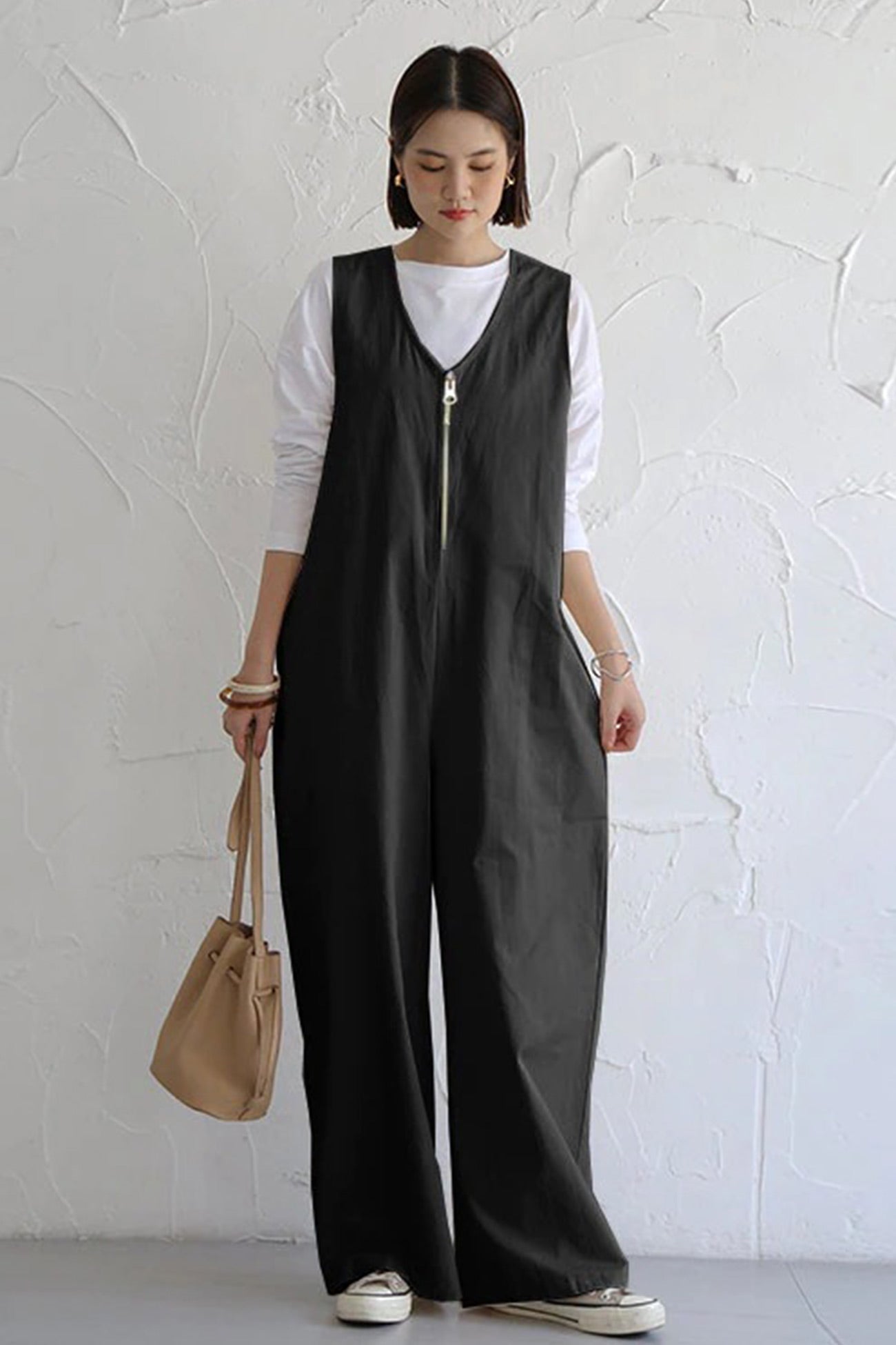 Clara | Sleeveless wide leg jumpsuits with zip front closure