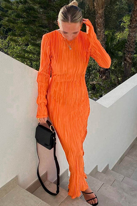 Victoria | Solid color pleated maxi dress with a crew neck