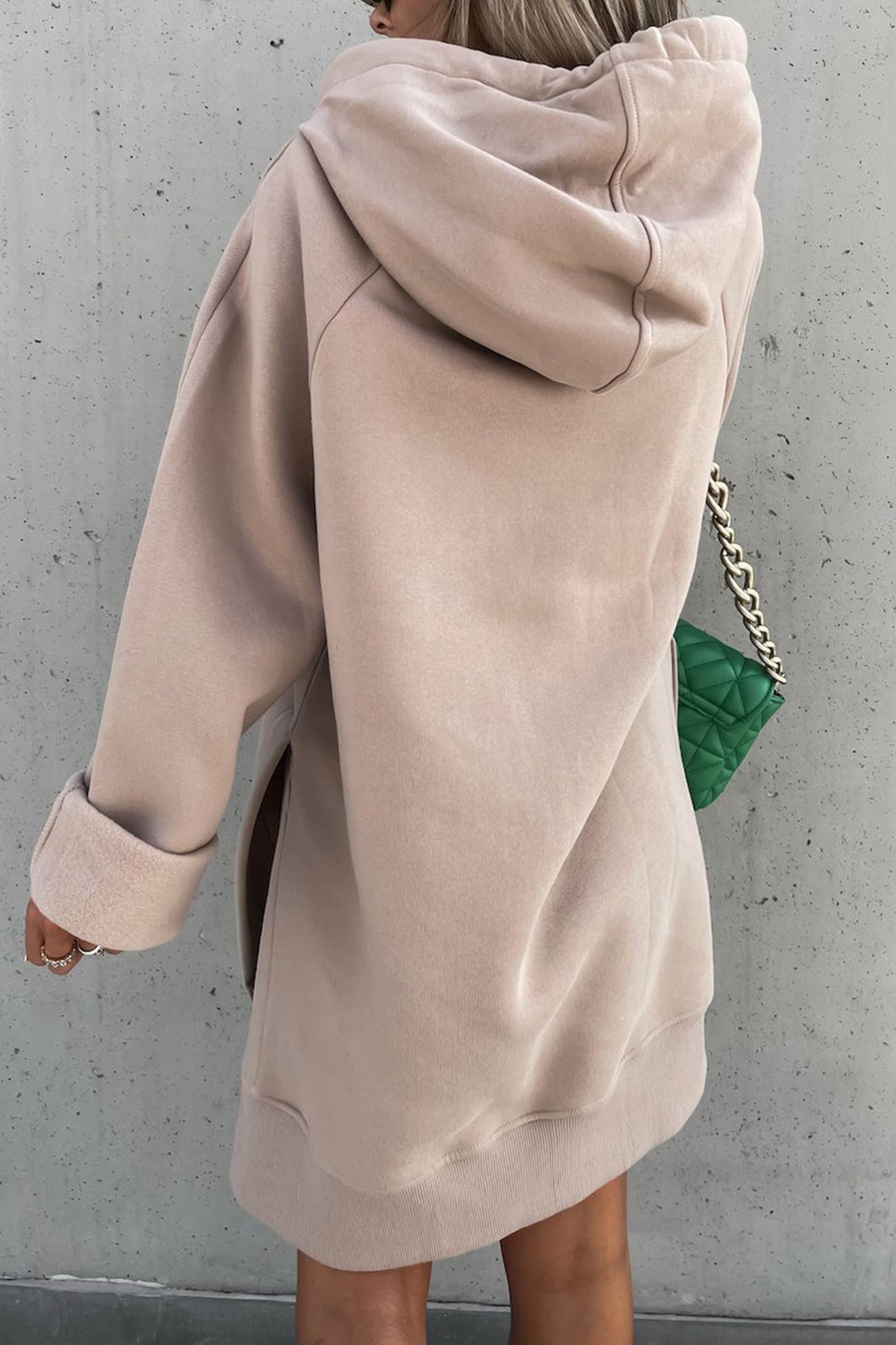 Cecilia | Solid color mid-length hoodie with slit