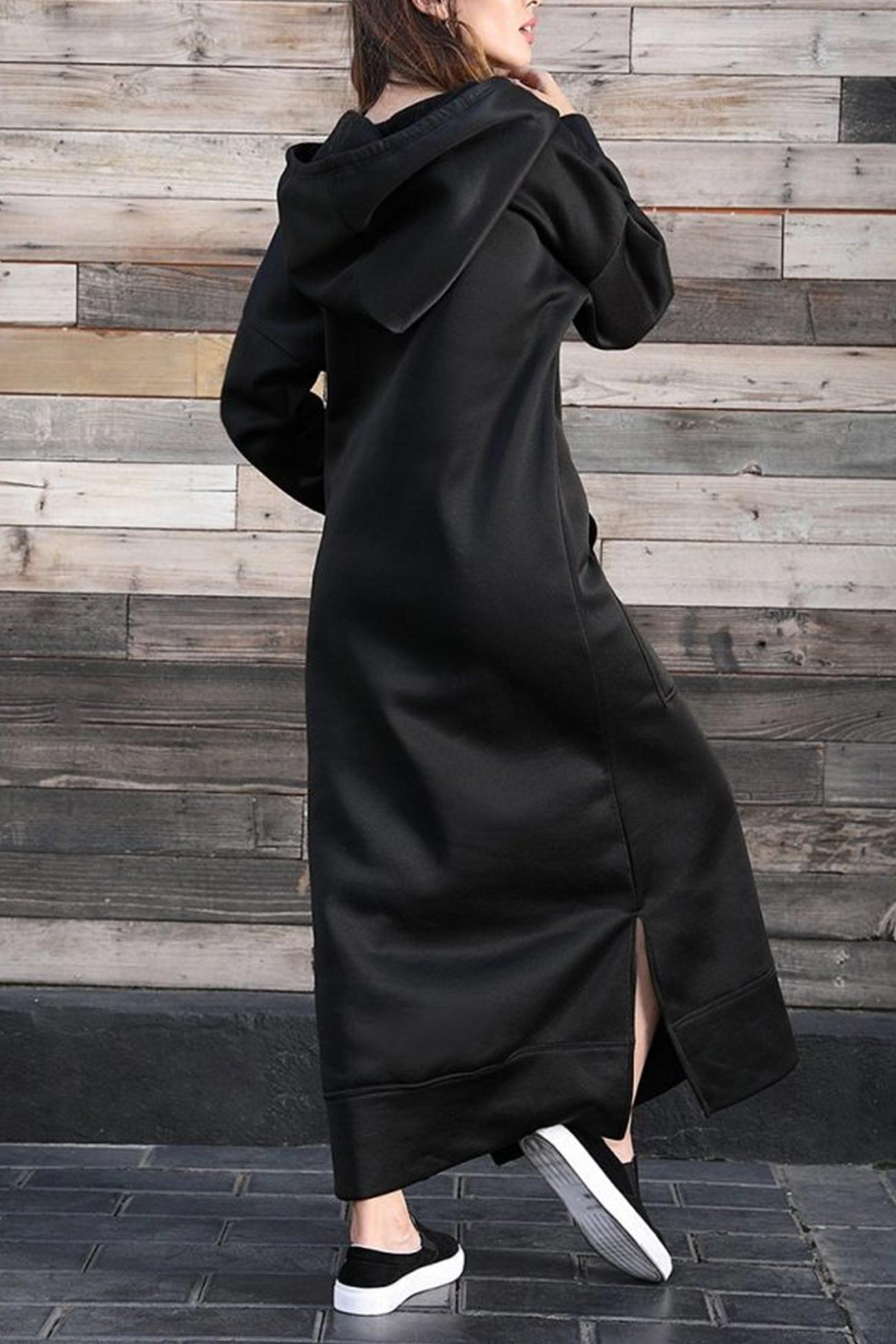 Nadia | Solid hooded dress with pockets and a slit at the hem