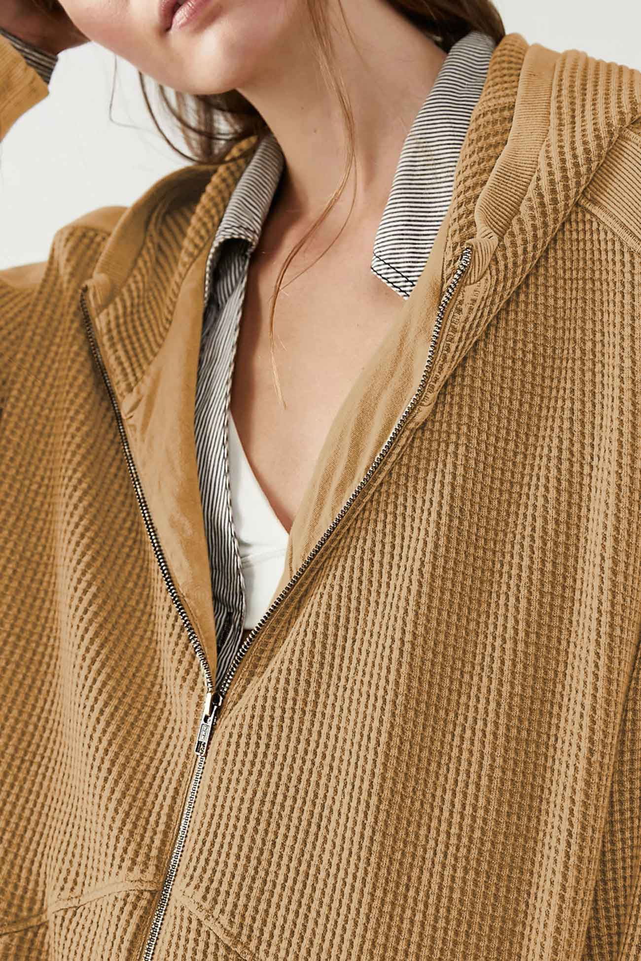 Petra | Solid color waffle zip hoodie