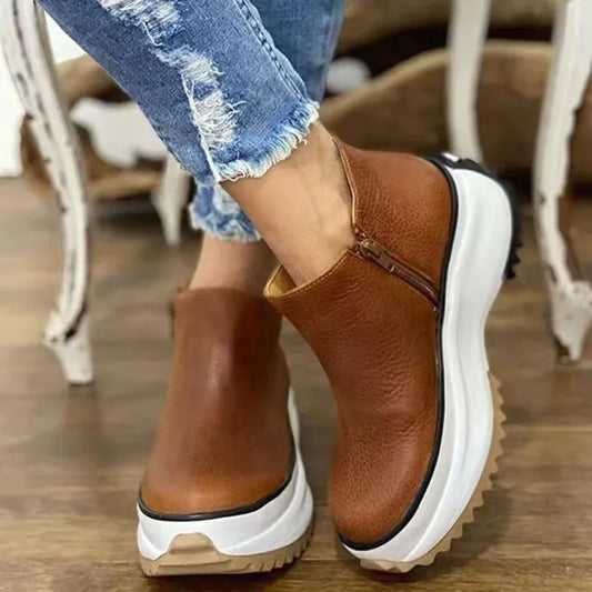 Gloria | Stylish and supportive orthopedic footwear.