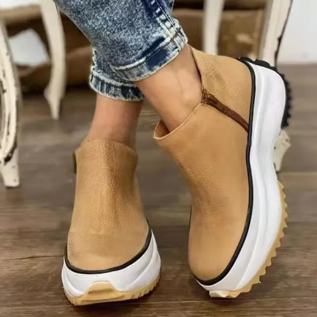Gloria | Stylish and supportive orthopedic footwear.