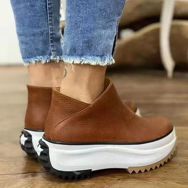 Gloria | Stylish and supportive orthopedic footwear.