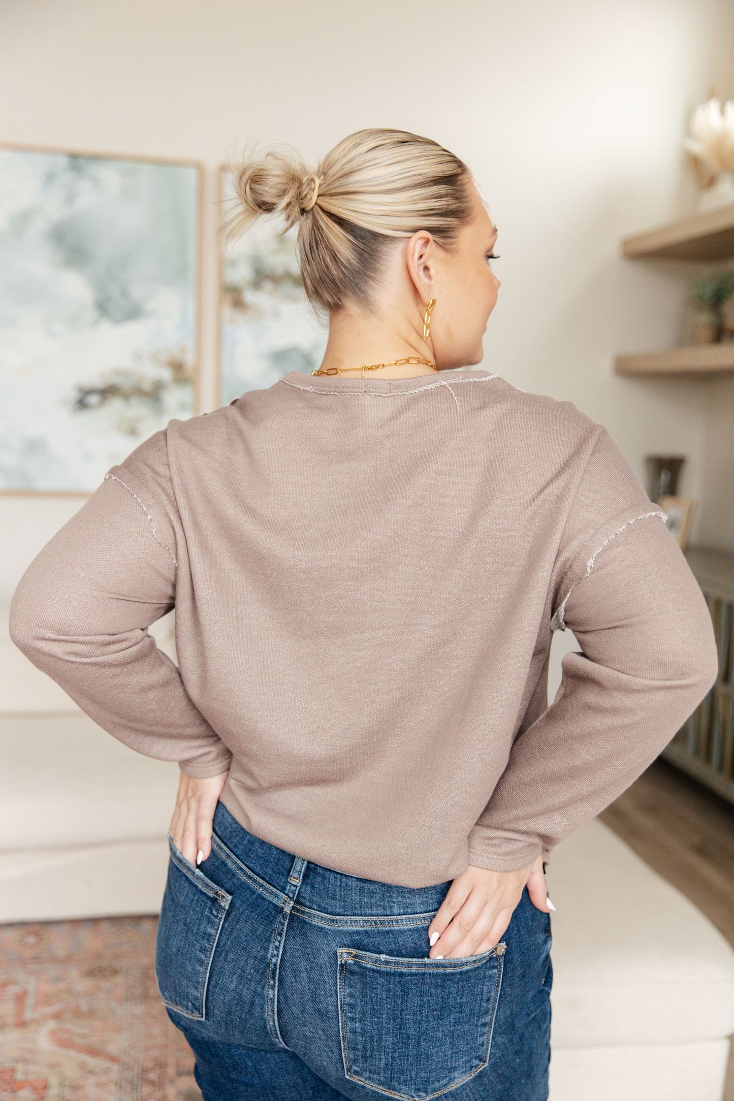 Margot | Spring In My Step V-neck sweater
