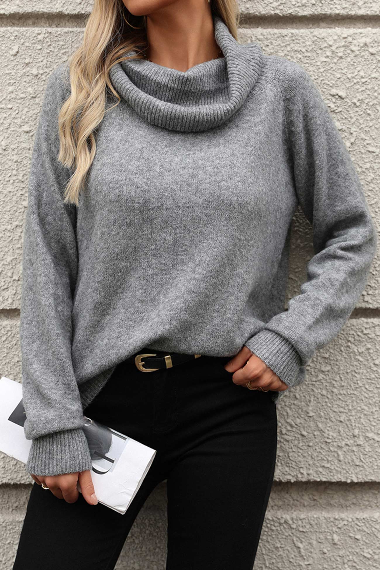 Laura | Solid color sweater with a stacked collar