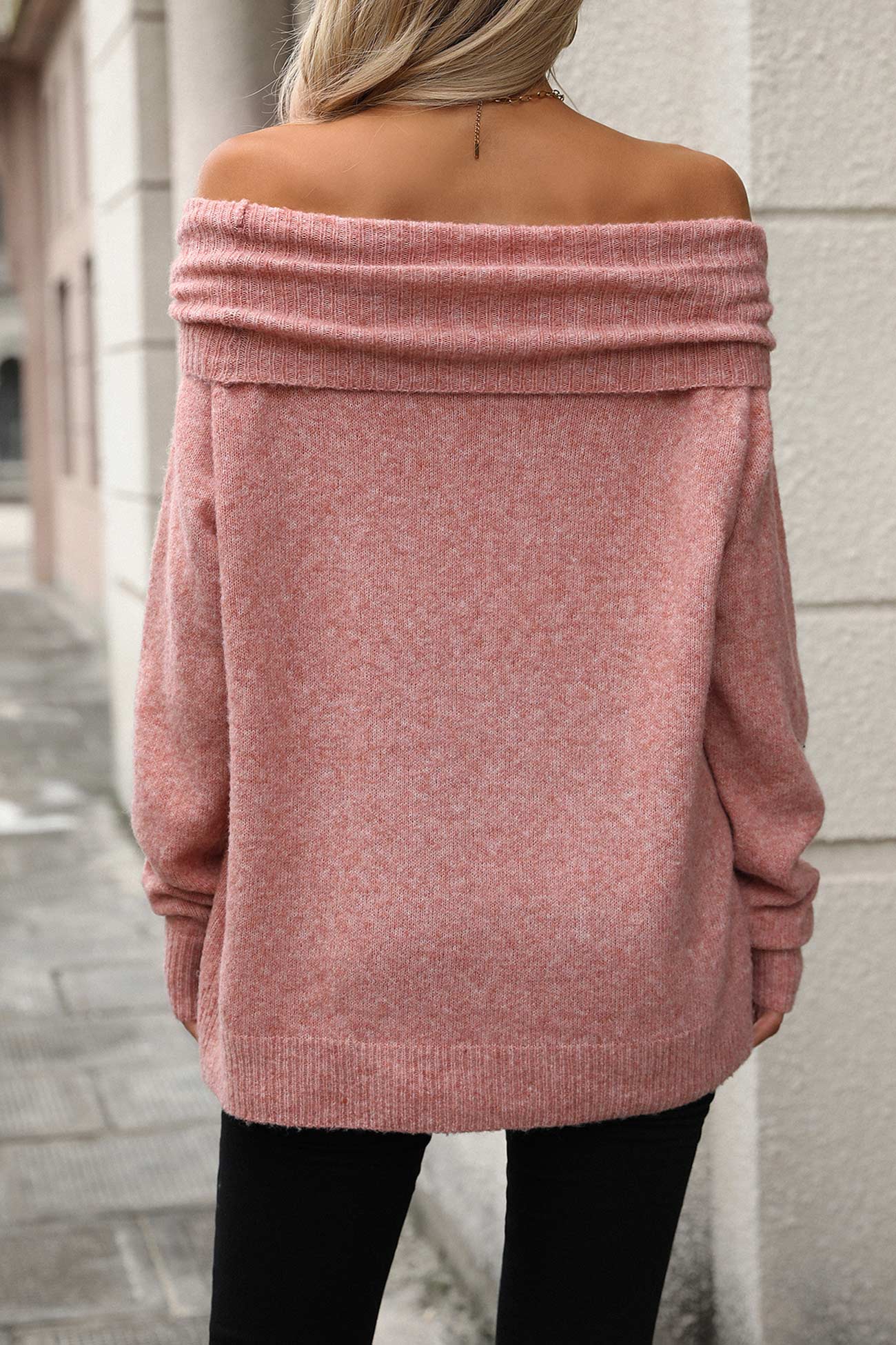 Laura | Solid color sweater with a stacked collar
