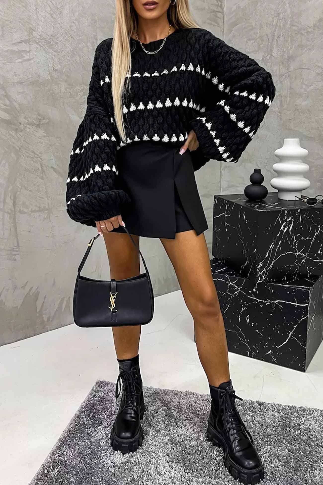 Bianca | Striped sweater with a crew neck and batwing sleeves