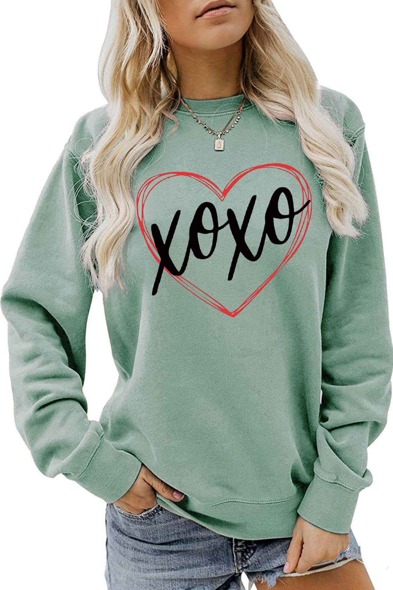Claudia | Thin heart letter graphic sweatshirt