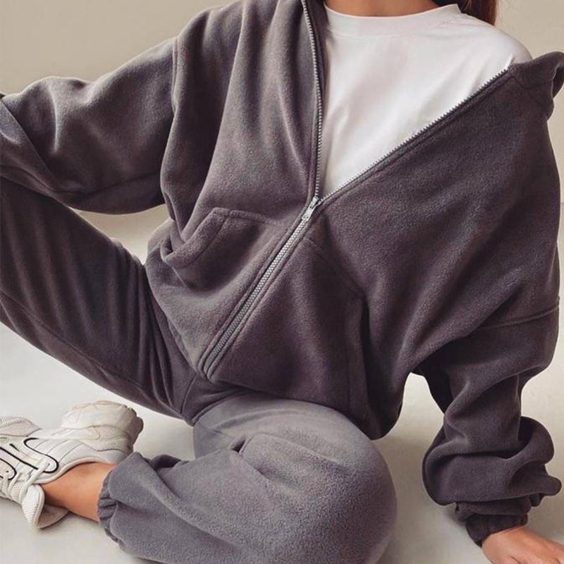 Concepcion | Velvet house set with hood and zip