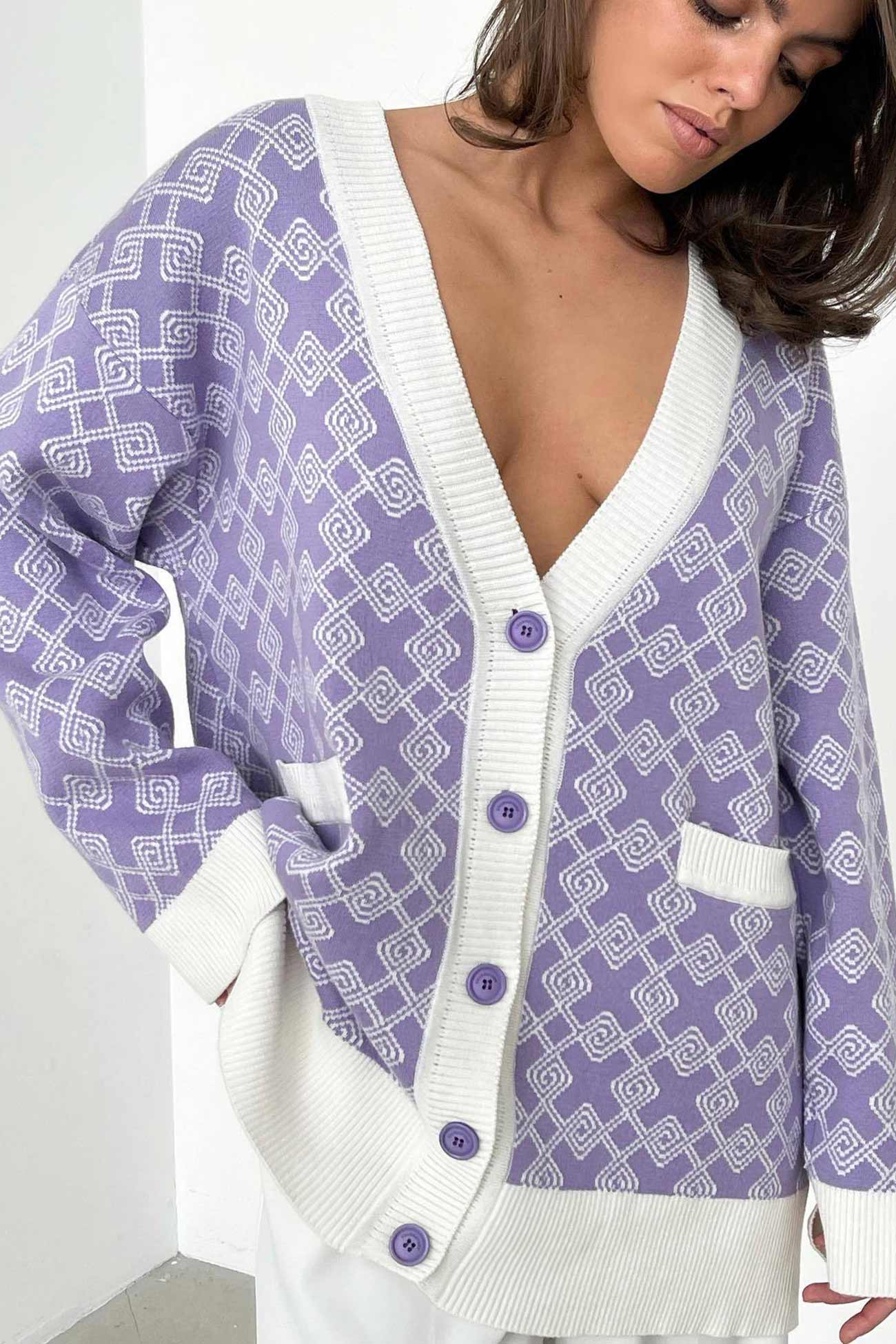 Teresa | Cardigan with a geometric pattern and a V-neck
