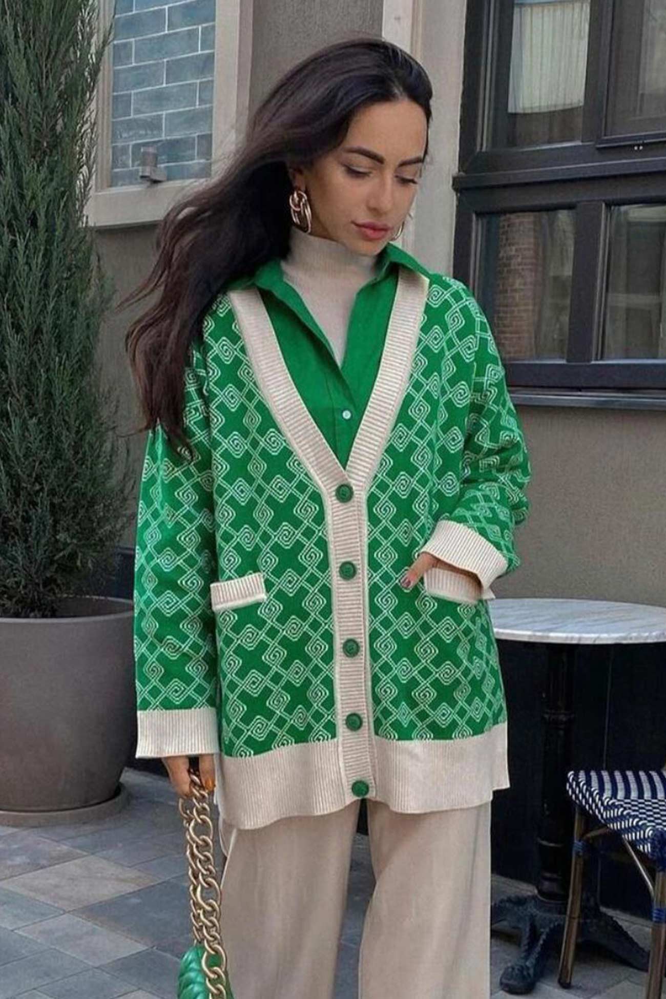 Teresa | Cardigan with a geometric pattern and a V-neck