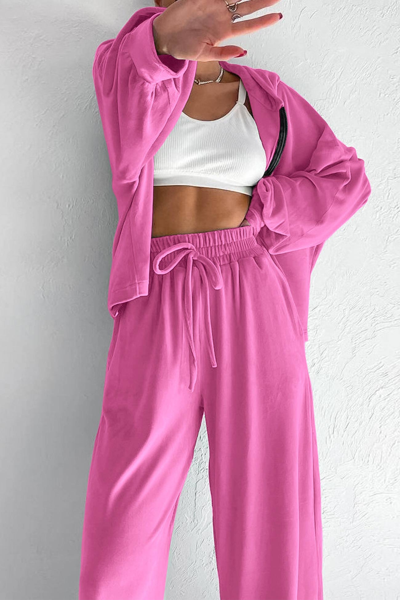 Celia | Two-piece velvet set with hood and zip pocket