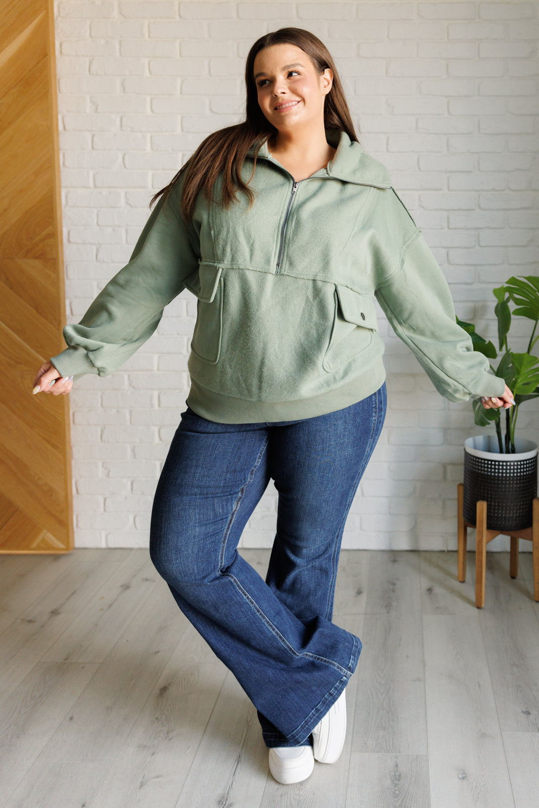Olga | Winter is approaching. Fleece sweater with collar