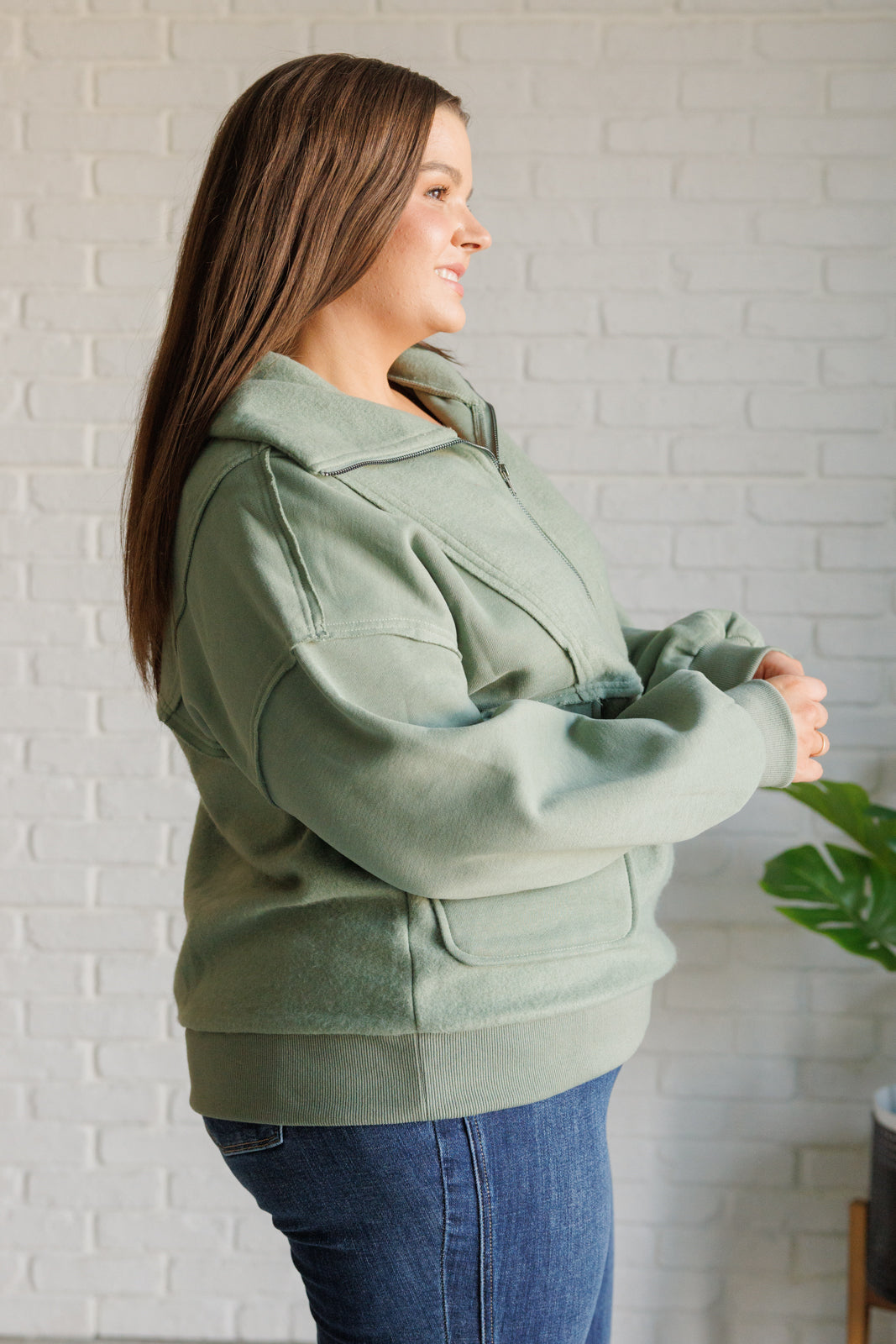 Olga | Winter is approaching. Fleece sweater with collar