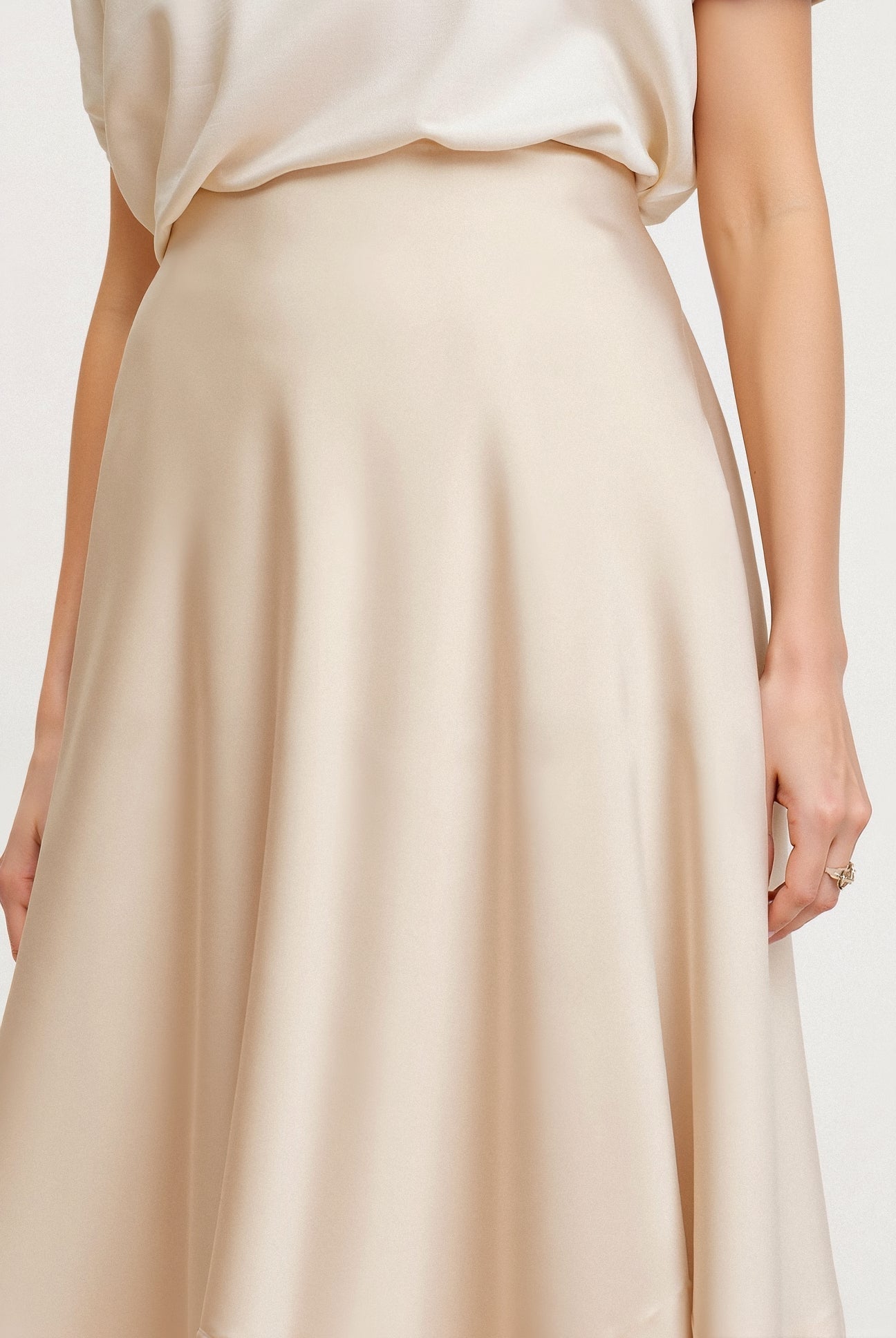 Ella | Women’s High Waist Maxi Skirt Silhouette