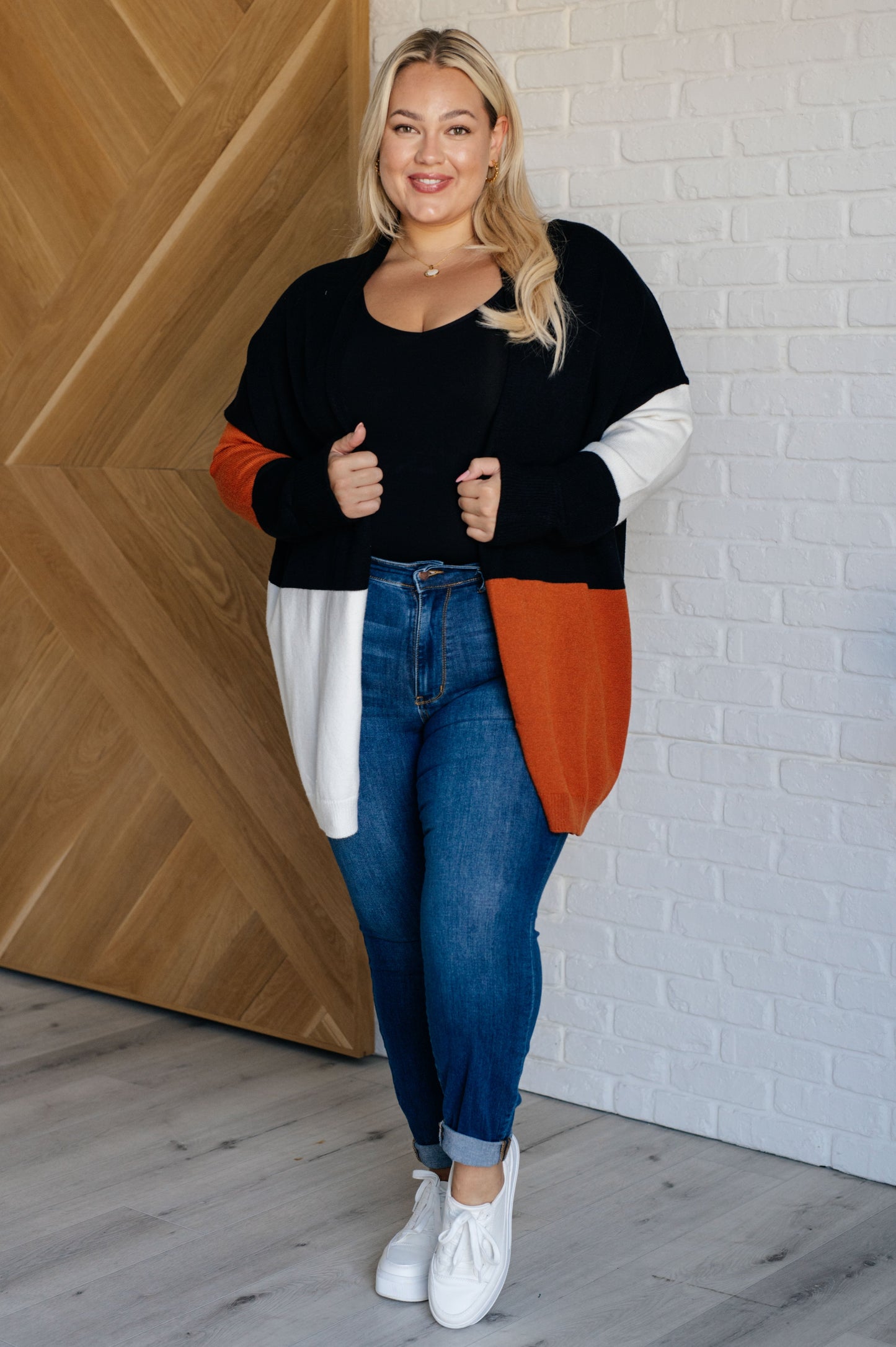Rosanna | Writer's block cardigan with an open front
